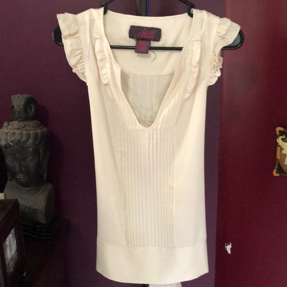 Jack BB Dakota cream ruffled blouse